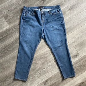 Torrid 22S Classic Ankle Jeans Blue Denim Stretch